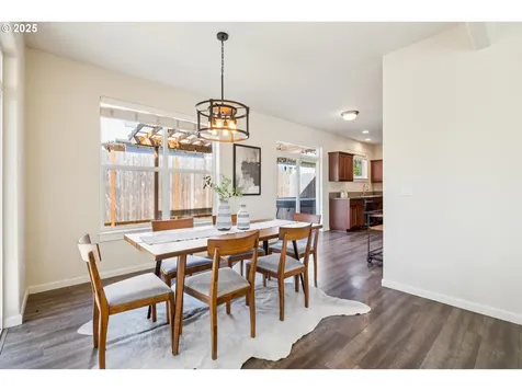 19327 Reddaway Avenue Oregon City OR 97045
