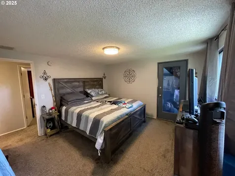 1872 Coventry Way Eugene OR 97405
