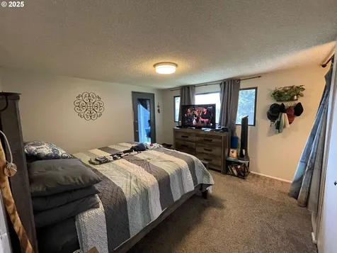 1872 Coventry Way Eugene OR 97405