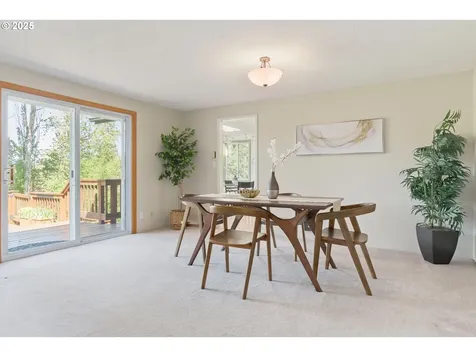 637 E 39th Place Eugene OR 97405