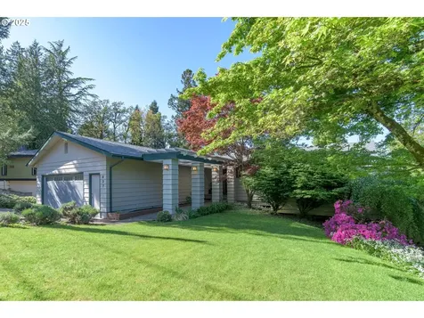 637 E 39th Place Eugene OR 97405
