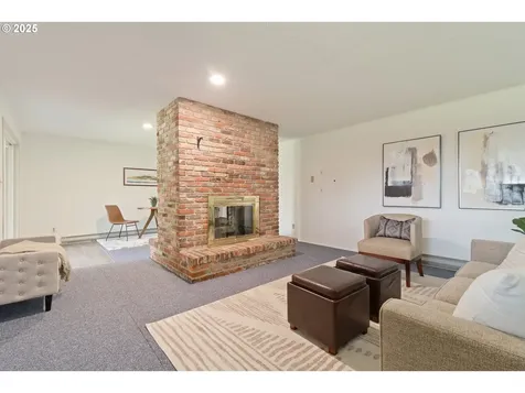 637 E 39th Place Eugene OR 97405