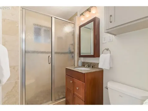 637 E 39th Place Eugene OR 97405