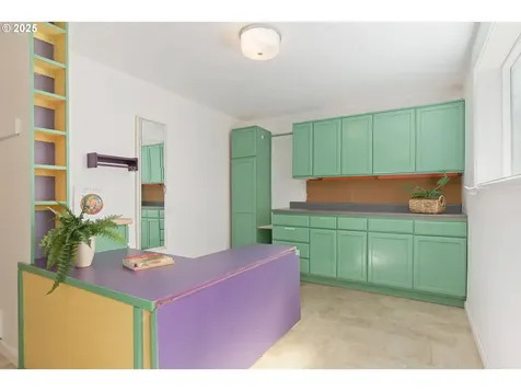 637 E 39th Place Eugene OR 97405