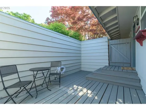 637 E 39th Place Eugene OR 97405