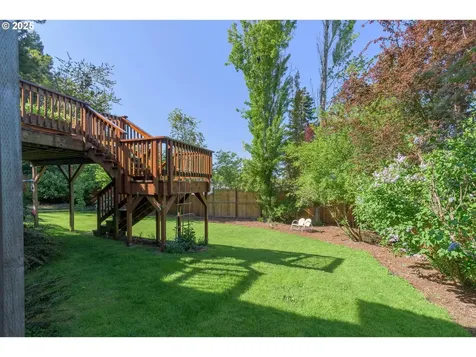 637 E 39th Place Eugene OR 97405