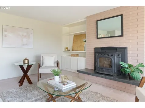 637 E 39th Place Eugene OR 97405