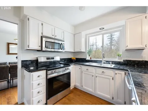 16033 NW Ridgetop Lane Beaverton OR 97006
