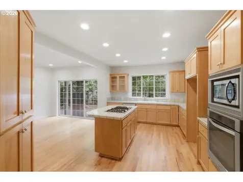 3471 Lakeside Drive Eugene OR 97401
