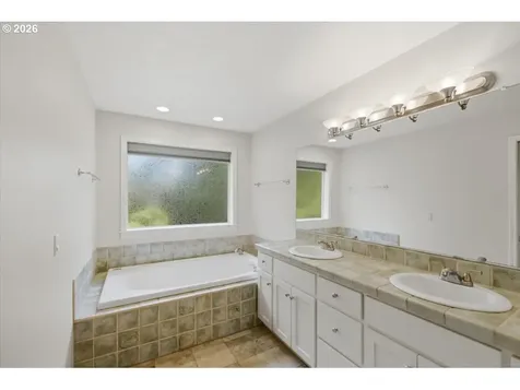 3471 Lakeside Drive Eugene OR 97401
