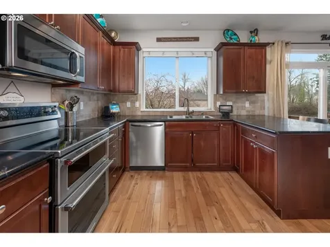 2037 SE Centurion Way Gresham OR 97080