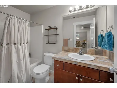 2037 SE Centurion Way Gresham OR 97080