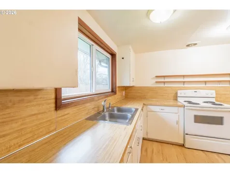 2749 Hilyard Street Eugene OR 97405