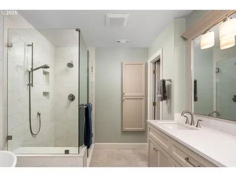 16240 SW Falcon Drive Beaverton OR 97007