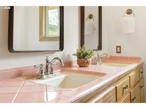 15910 SE Oatfield Road Milwaukie OR 97267