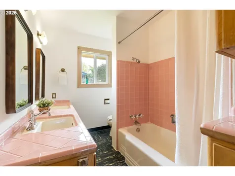 15910 SE Oatfield Road Milwaukie OR 97267