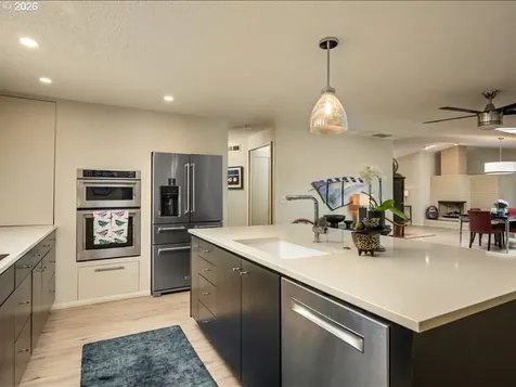 1525 SW 132nd Avenue Beaverton OR 97005