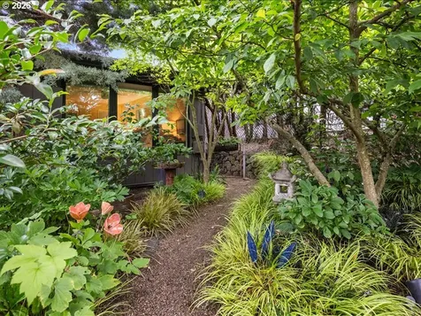 1525 SW 132nd Avenue Beaverton OR 97005