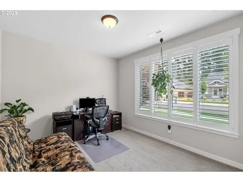 7612 NE 176th Avenue Vancouver WA 98682