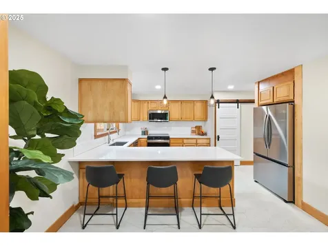 8836 N Edison Street Portland OR 97203