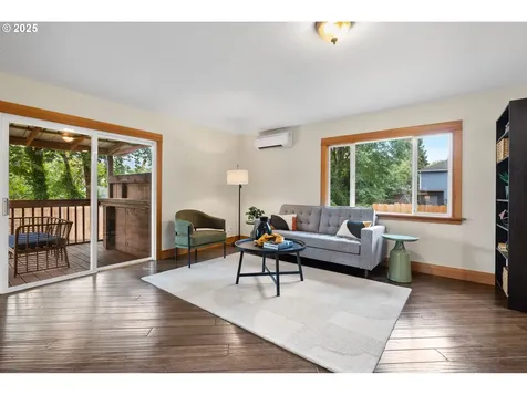 8836 N Edison Street Portland OR 97203