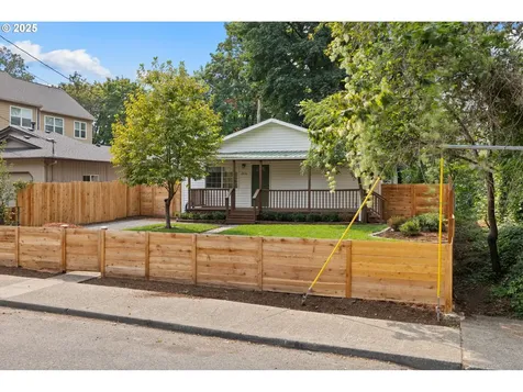 8836 N Edison Street Portland OR 97203