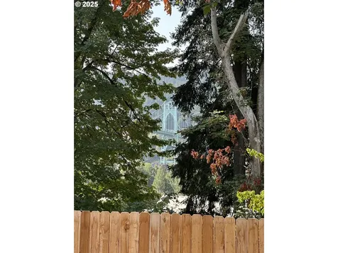 8836 N Edison Street Portland OR 97203