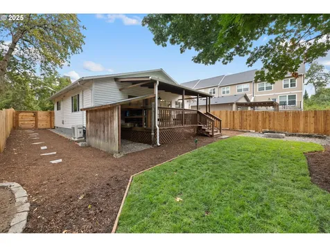 8836 N Edison Street Portland OR 97203