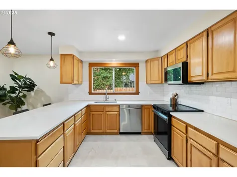 8836 N Edison Street Portland OR 97203