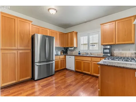 1215 46th Avenue Sweet Home OR 97386