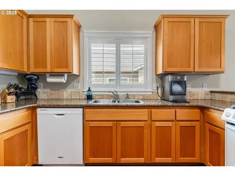 1215 46th Avenue Sweet Home OR 97386