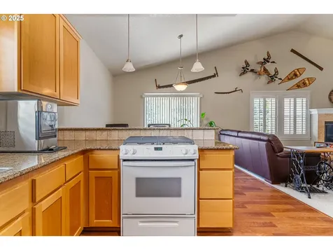 1215 46th Avenue Sweet Home OR 97386