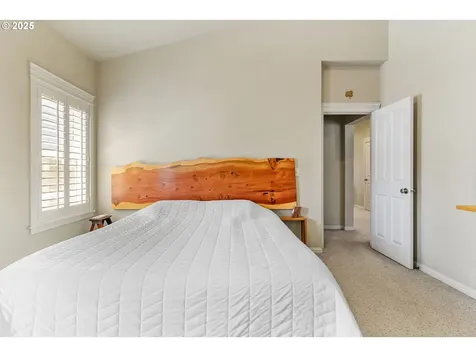1215 46th Avenue Sweet Home OR 97386