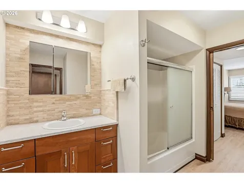 10290 SW Greenleaf Terrace Portland OR 97224