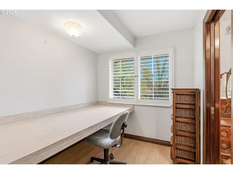 10290 SW Greenleaf Terrace Portland OR 97224