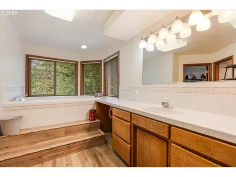 2419 NE Grandhaven Street Mcminnville OR 97128