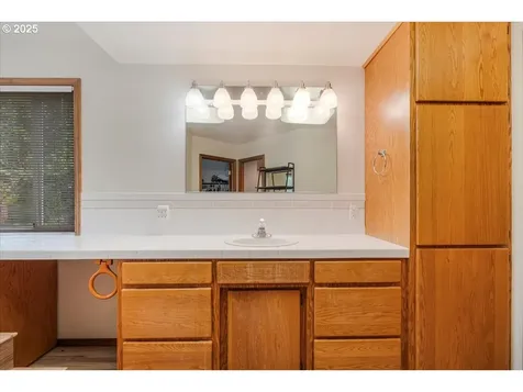 2419 NE Grandhaven Street Mcminnville OR 97128