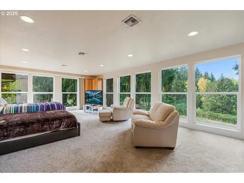 2419 NE Grandhaven Street Mcminnville OR 97128