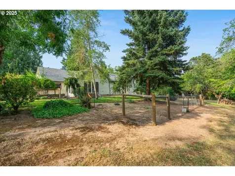 2419 NE Grandhaven Street Mcminnville OR 97128