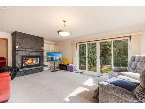 2419 NE Grandhaven Street Mcminnville OR 97128