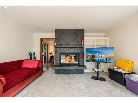 2419 NE Grandhaven Street Mcminnville OR 97128