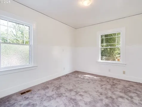 1015 SE Nehalem Street Portland OR 97202