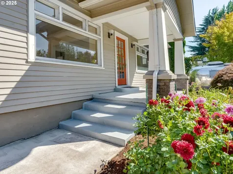 1015 SE Nehalem Street Portland OR 97202