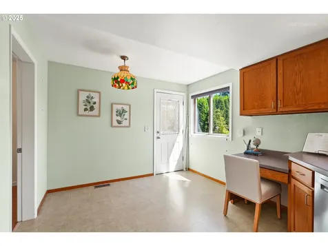 13135 SW Dartmoor Court Beaverton OR 97008