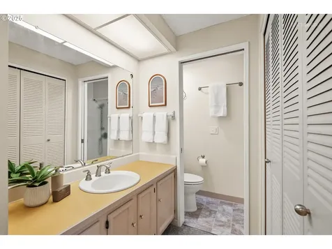 13135 SW Dartmoor Court Beaverton OR 97008