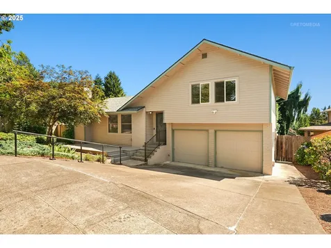 13135 SW Dartmoor Court Beaverton OR 97008