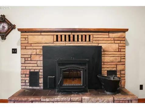 38225 Mount Hope Drive Lebanon OR 97355