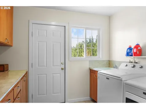 38225 Mount Hope Drive Lebanon OR 97355