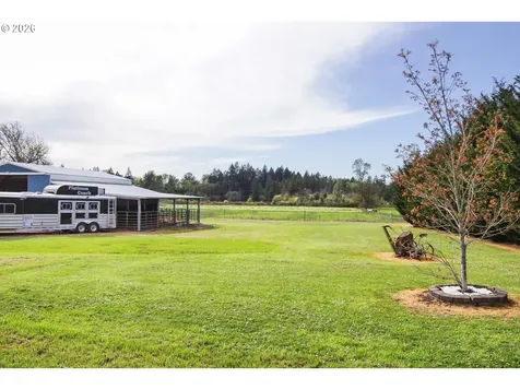 38225 Mount Hope Drive Lebanon OR 97355
