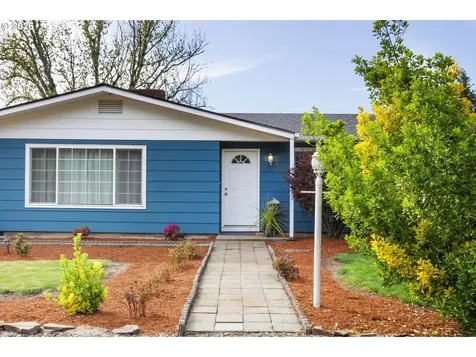 38225 Mount Hope Drive Lebanon OR 97355
